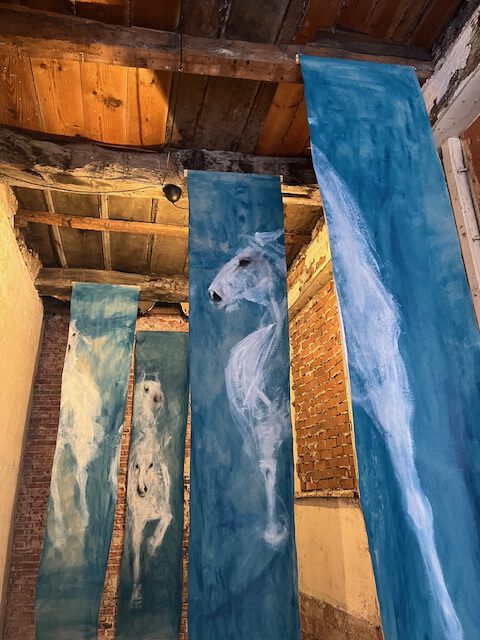 Ausstellung von Kathrin Ryan Peace Container I: Heimatlos