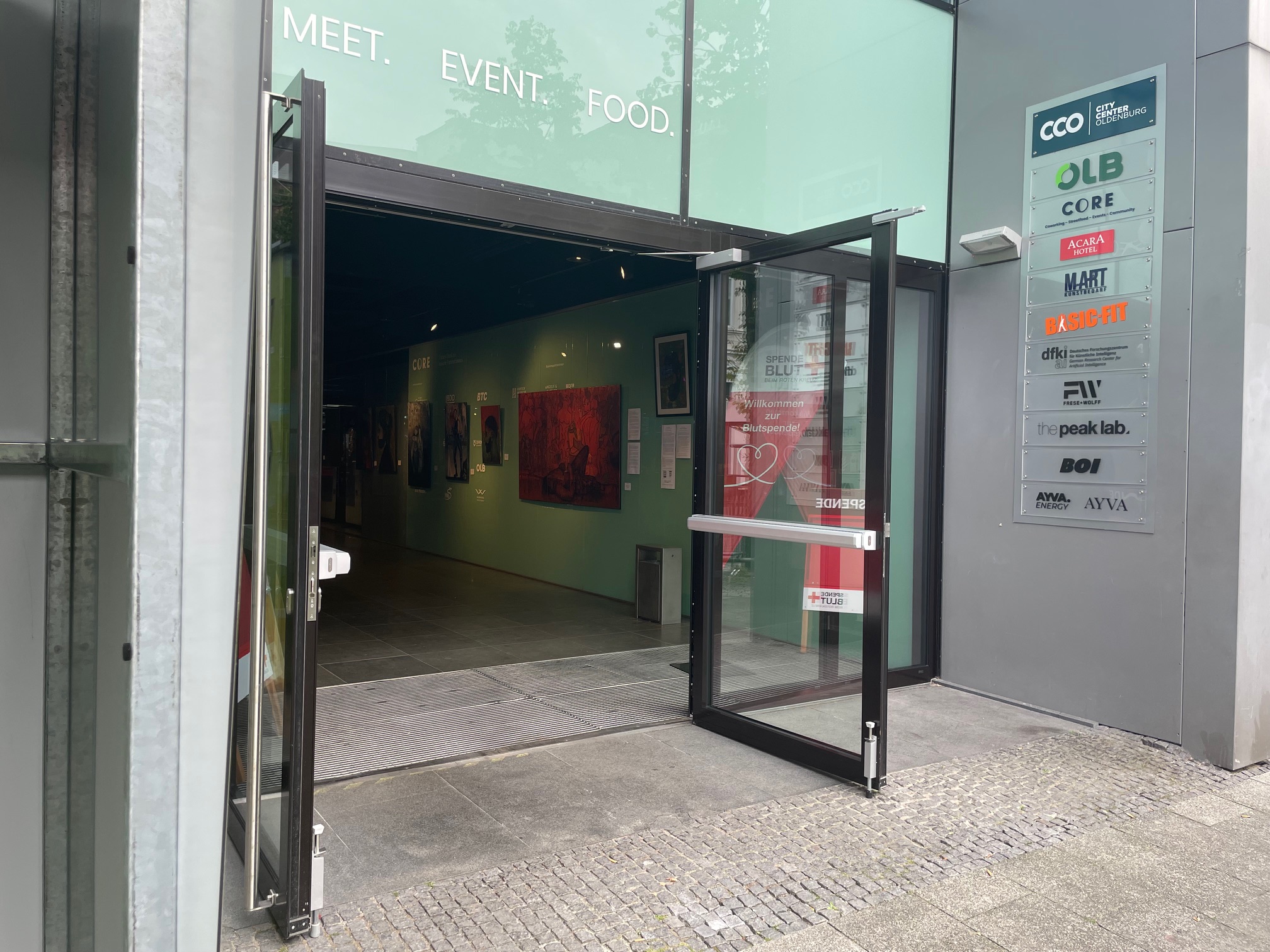Ansicht Ausstellung Michael E.X. Rietzler - "Stolz & Vorurteil 2.0."